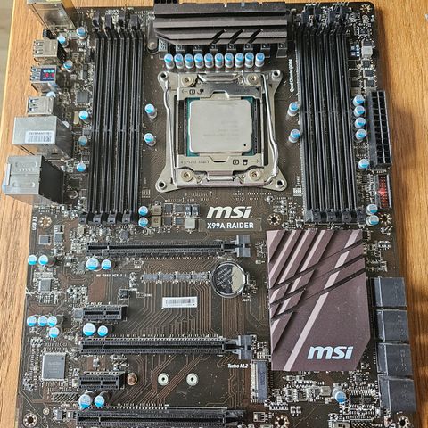 MSI X99A RAIDER, CPU og RAM