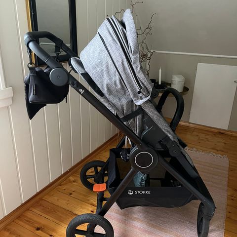 Stokke Beat barnevogn, pent brukt + utstyr