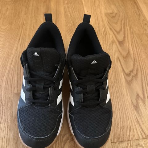 Adidas hallako/ inne sko - neste ubrukt 38.5