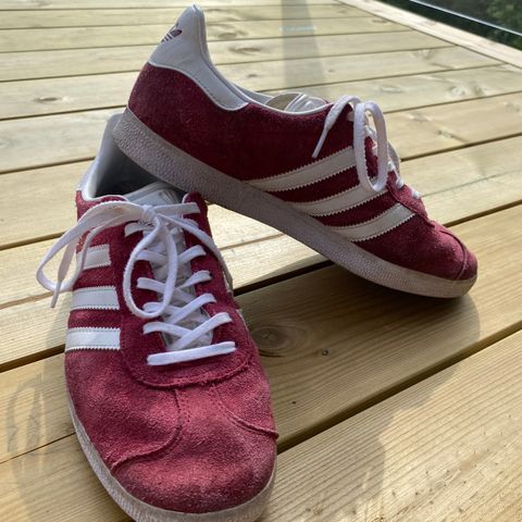 Adidas GAZELLE joggesko - str. 43 1/3  (med bruksmerker)