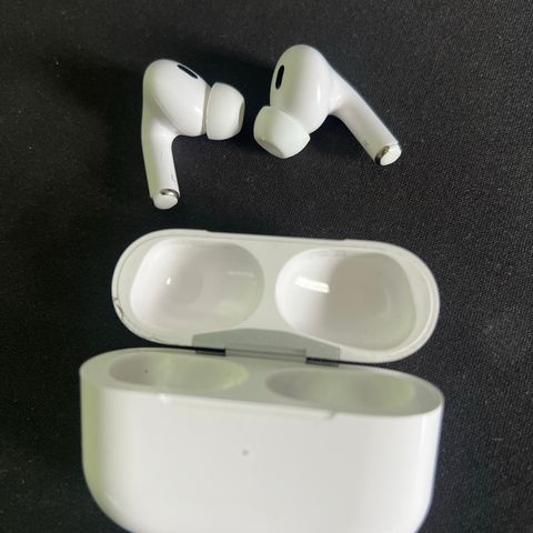 Brukt Airpods pro selges