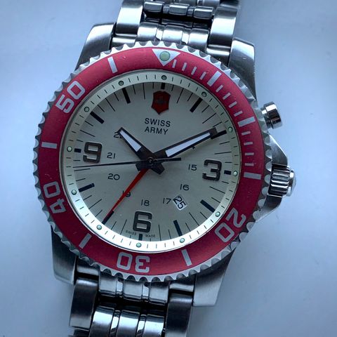 Victorinox Maverick II Swiss Army alarm