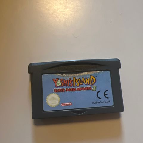 Spill til GameBoy Advance SP- Yoshis Island Super Mario Advance 3