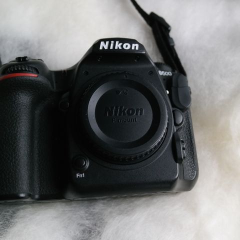 Nikon D500 kamera og tilhørende objektiver