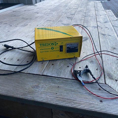 12V batterilader for bly-syre batterier, TRIDON 8A