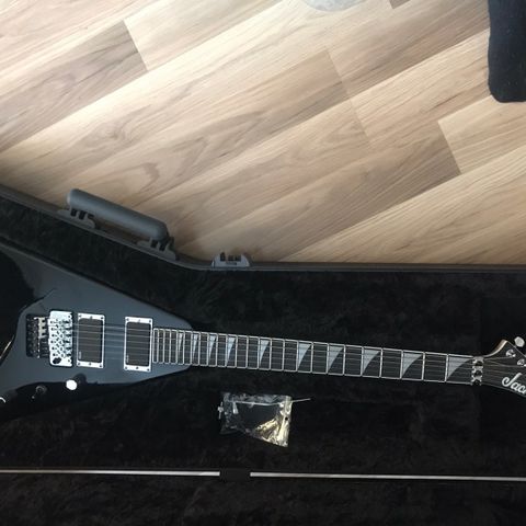 2018 JACKSON PRO SERIES KING V KV