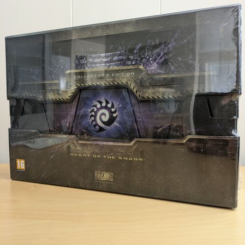 Starcraft 2 Heart of the Swarm Collectors Edition NY