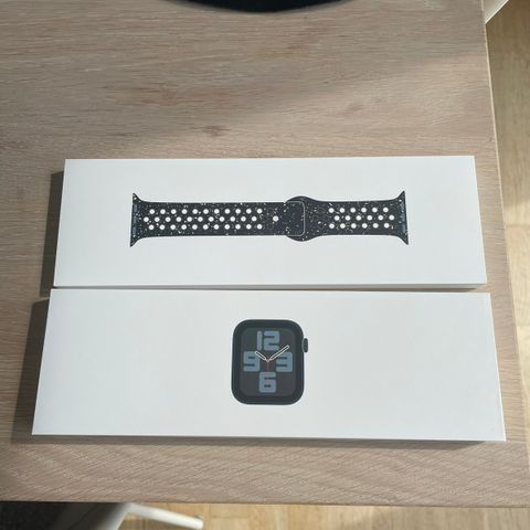 Apple Watch SE Gen 2 44mm