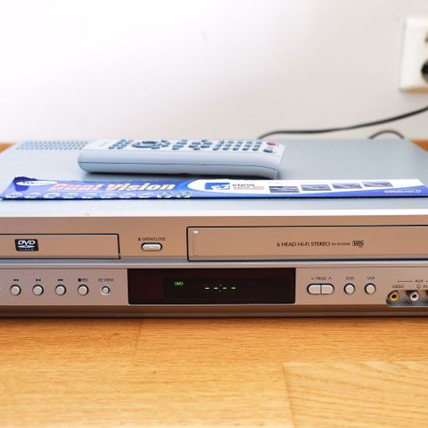 Samsung kombispiller VHS/DVD med fjernkontroll 6 hoders HiFi