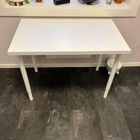 Ikea arbeidsbord / tilleggsbord