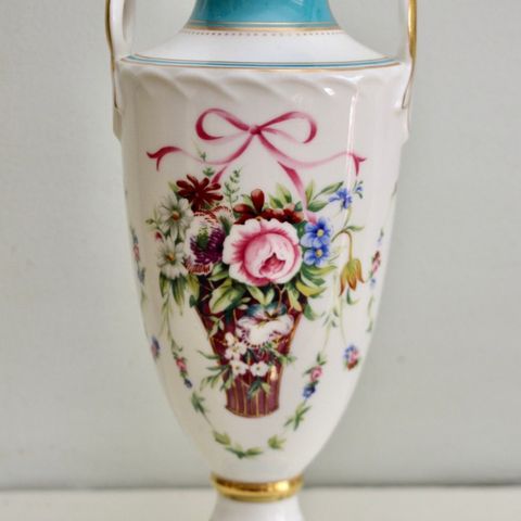 En herlig Minton Twin Handle Vase,