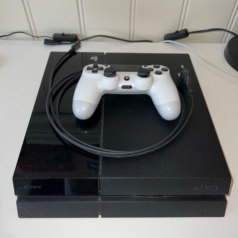 Playstation 4 m/kontroll