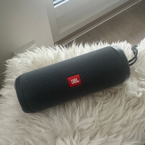 JBL Flip essential 2 helt ny