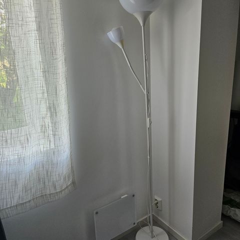 Gulvlampe Ikea