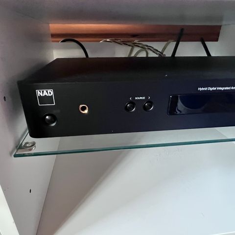 NAD C338 med 2 stk Dali sensor høytalere