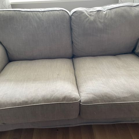 Sofa selges! Kan kjøres hjem til deg for 100 kr!