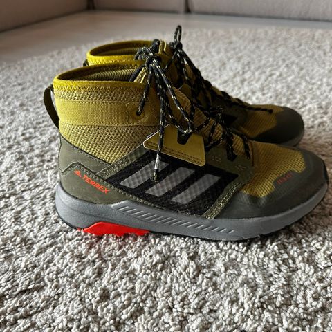 Adidas Terrex i str 35,5