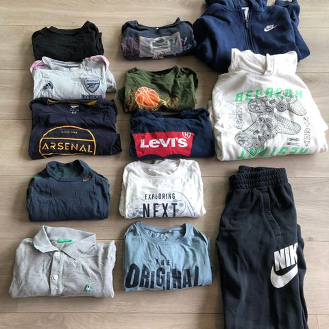 Pent brukt klespakke til gutt selges rimelig (Nike, Levis, Name it osv)