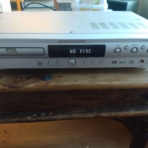 Reservert - Marantz DV-17 dvd-spiller gis bort