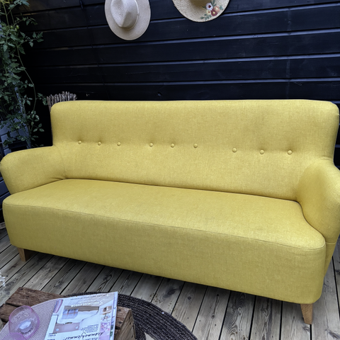 Pent brukt retro sofa-reservert