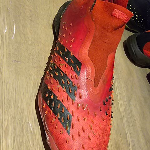 Adidas Predator fotballsko