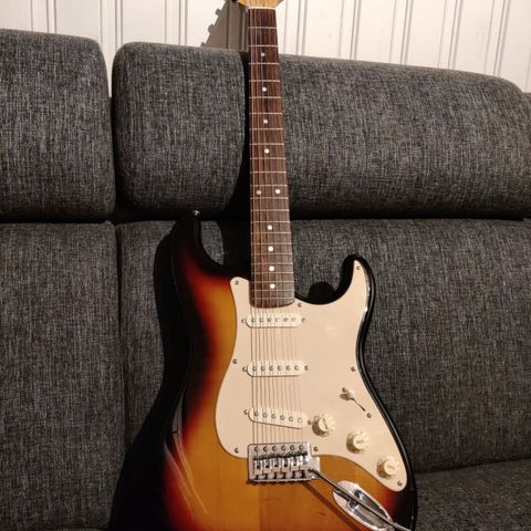 J&D elektrisk Stratocaster gitar.