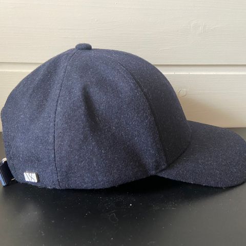 Varsity caps marineblå str M