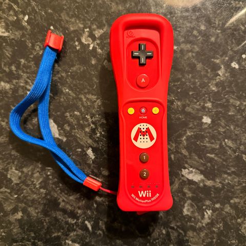 Mario Wii Remote plus / wiimote med Motion plus