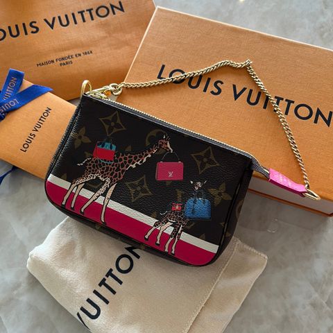 UBRUKT! LOUIS VUITTON MINI POCHETTE CHRISTMAS ANIMATION 2017