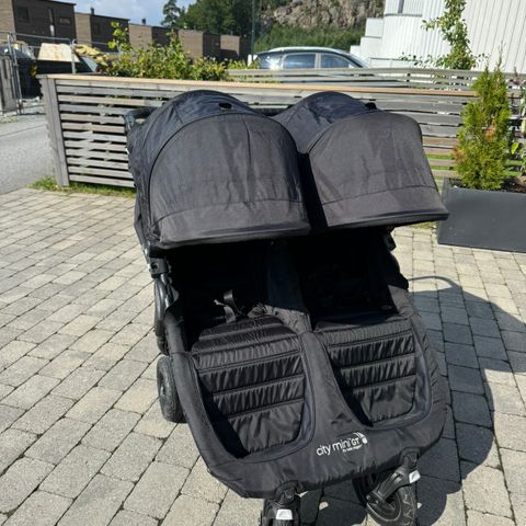 Baby jogger city mini gt dobbelvogn / søskenvogn med regntrekk og stang