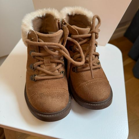 Uggs 27.5