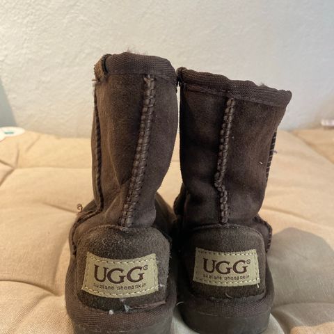 Uggs st.7/8