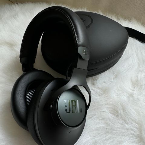 JBL CLUB ONE trådløse around-ear hodetelefoner (sort)