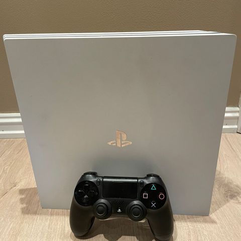 PS4 Pro (1 TB) med renset vifte