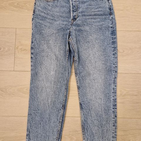 Jeans str. 40