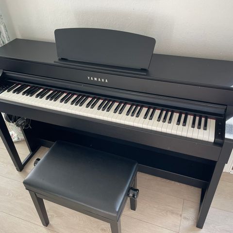 Yamaha CLP 535 Piano