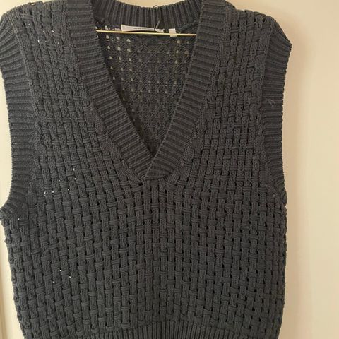 Svart Oval Square vest