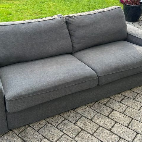 To stk sofaer fra Ikea selges for 1500kr per