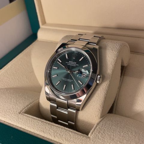 Rolex DateJust 41 126300 (2023) Norsk og komplett