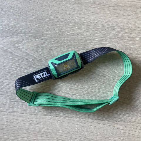 Hodelykt petzl tikka