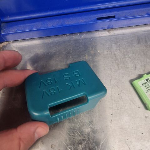 Makita batteri holder