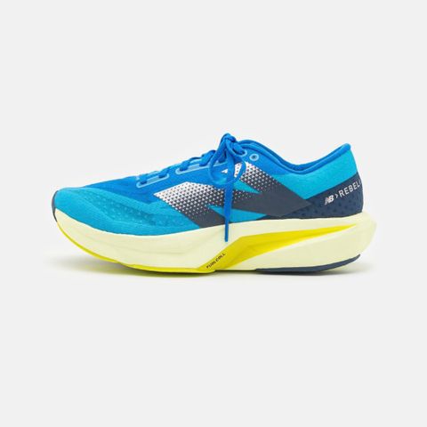 New Balance Fuelcell Rebell V4, str 42