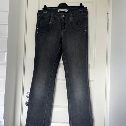 Denim jeans med fine detaljer