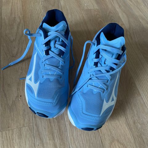 Volleyballsko - Mizuno wave lightning Z6 Str 36,5