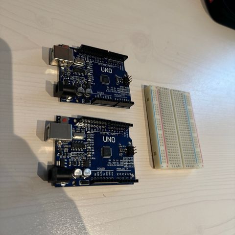 2x Arduino Uno /m breadboard