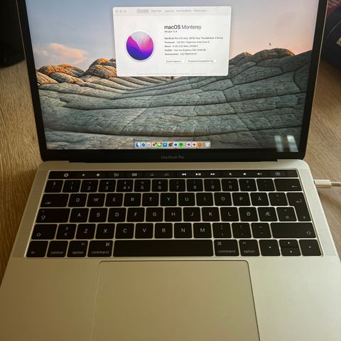 MacBook Pro 13" 2016, 250 GB