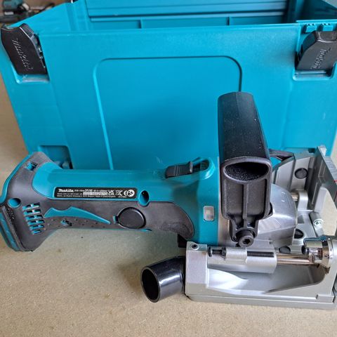 Makita DPJ180 Lamell fres i koffert