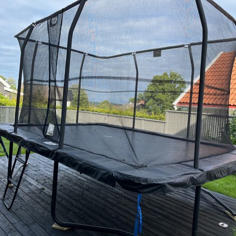 Trampoline