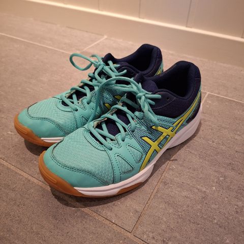 Hallsko fra Asics str 35,5