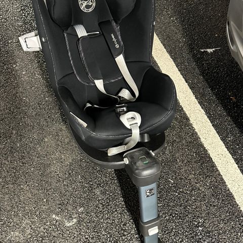 Barnesetet med base. Isofix